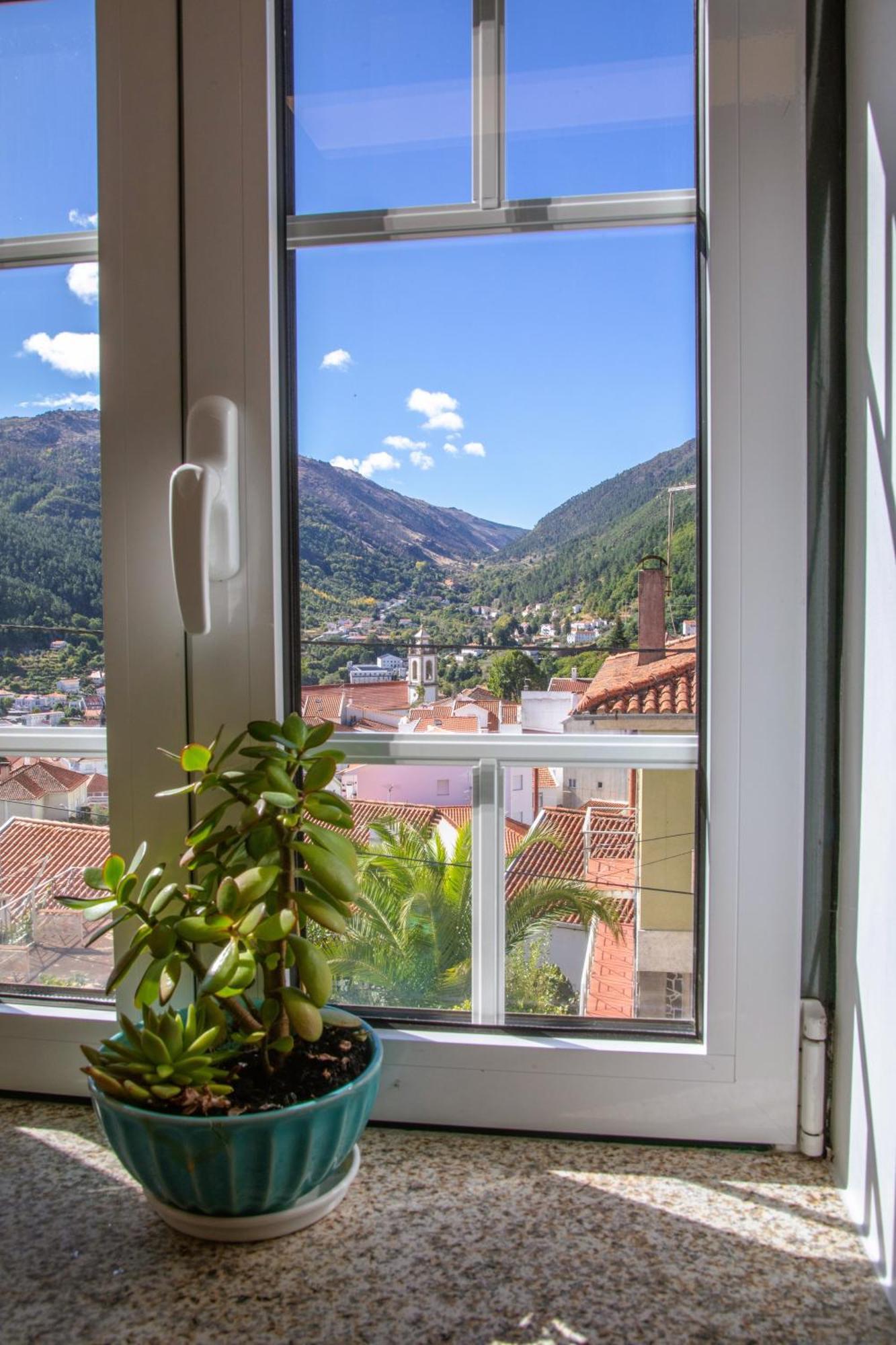 Arcadas Da Vila Manteigas Eksteriør billede